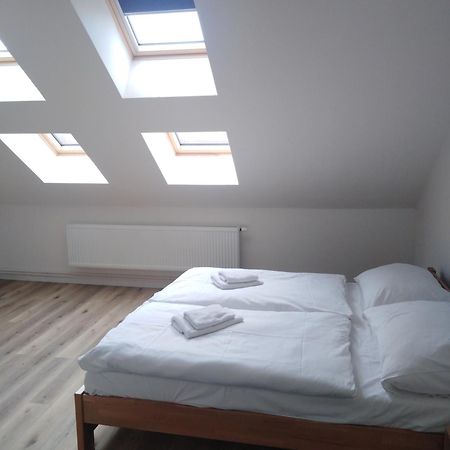Silver Apartments Kutna Hora Bagian luar foto