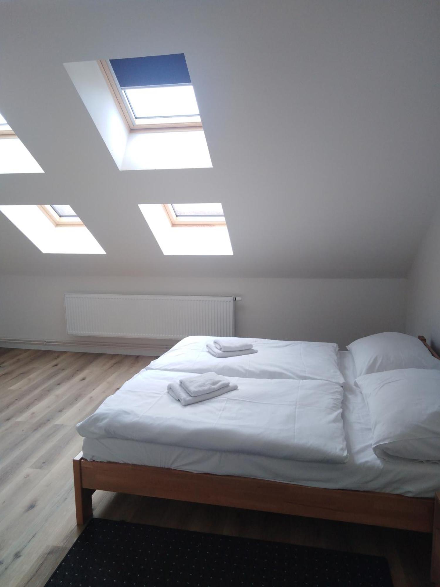 Silver Apartments Kutna Hora Bagian luar foto